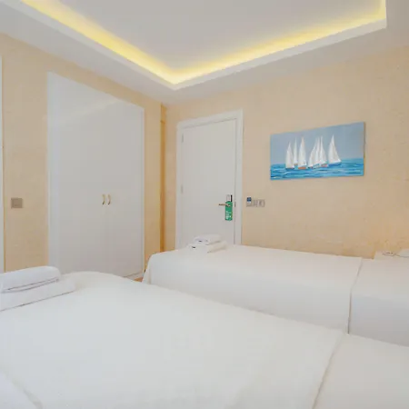 Hotel No37 4*